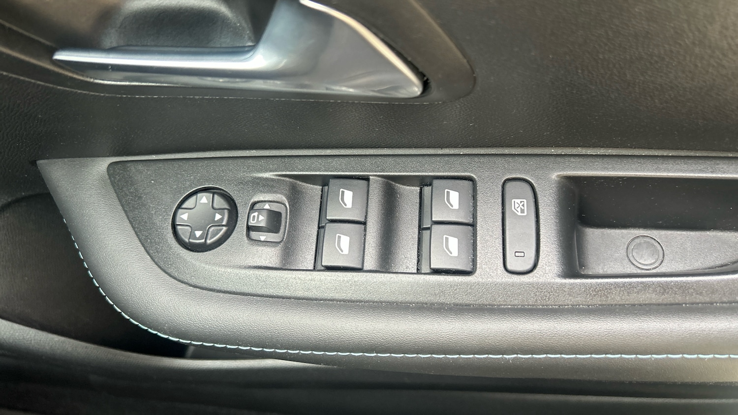 Used Peugeot 208 2023 for sale - 76383066: Photo 27