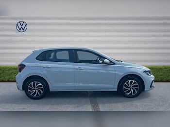 Used Volkswagen Polo 2024 for sale - 79455937: Photo