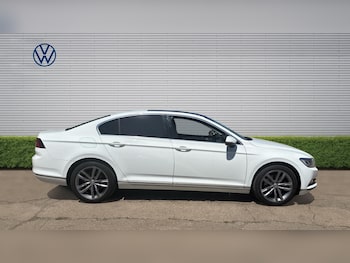 Used Volkswagen Passat 2018 for sale - 79080805: Photo