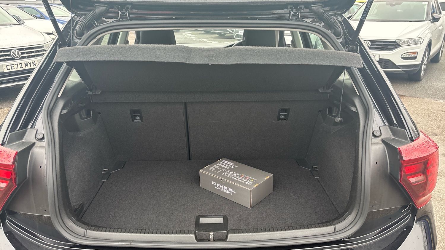 Used Volkswagen Polo 2023 for sale - 77034220: Photo 4