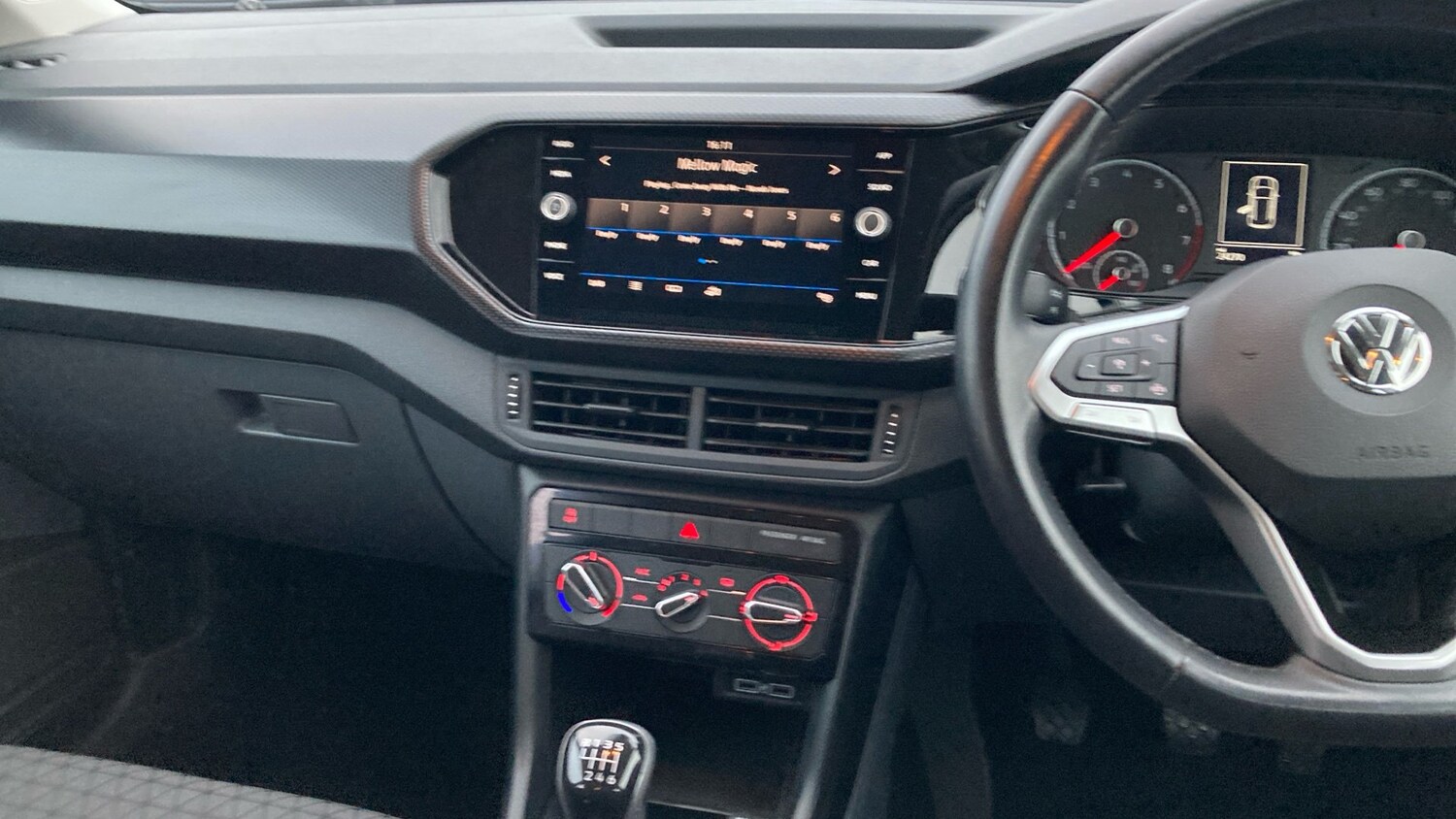 Used Volkswagen T-Cross 2020 for sale - 76567713: Photo 14