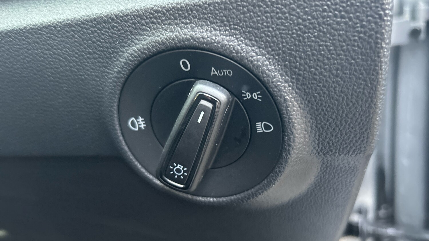 Used Volkswagen T-Roc 2025 for sale - 76959800: Photo 25