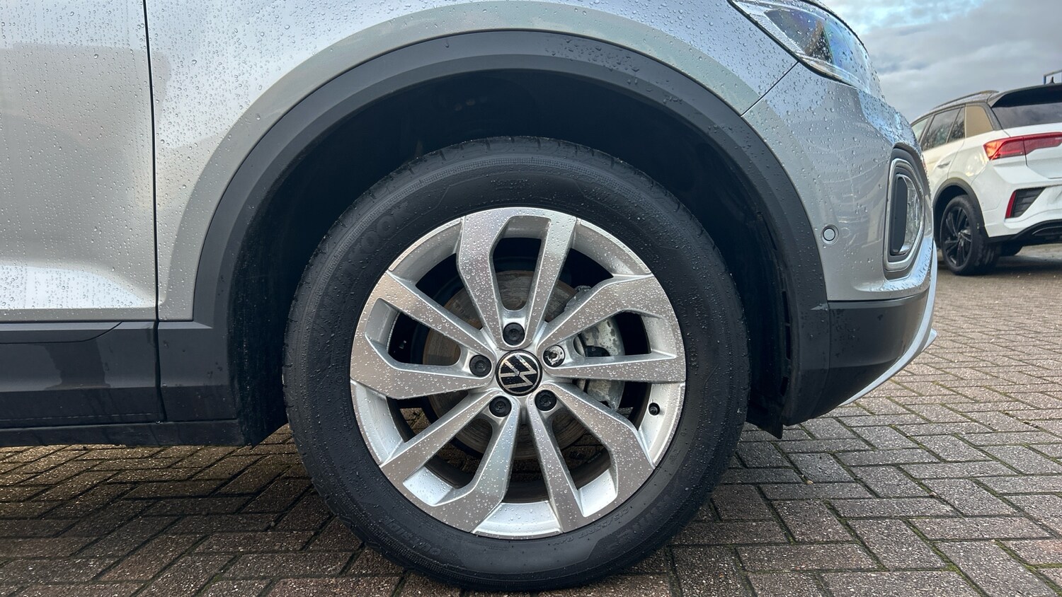 Used Volkswagen T-Roc 2025 for sale - 76959800: Photo 5