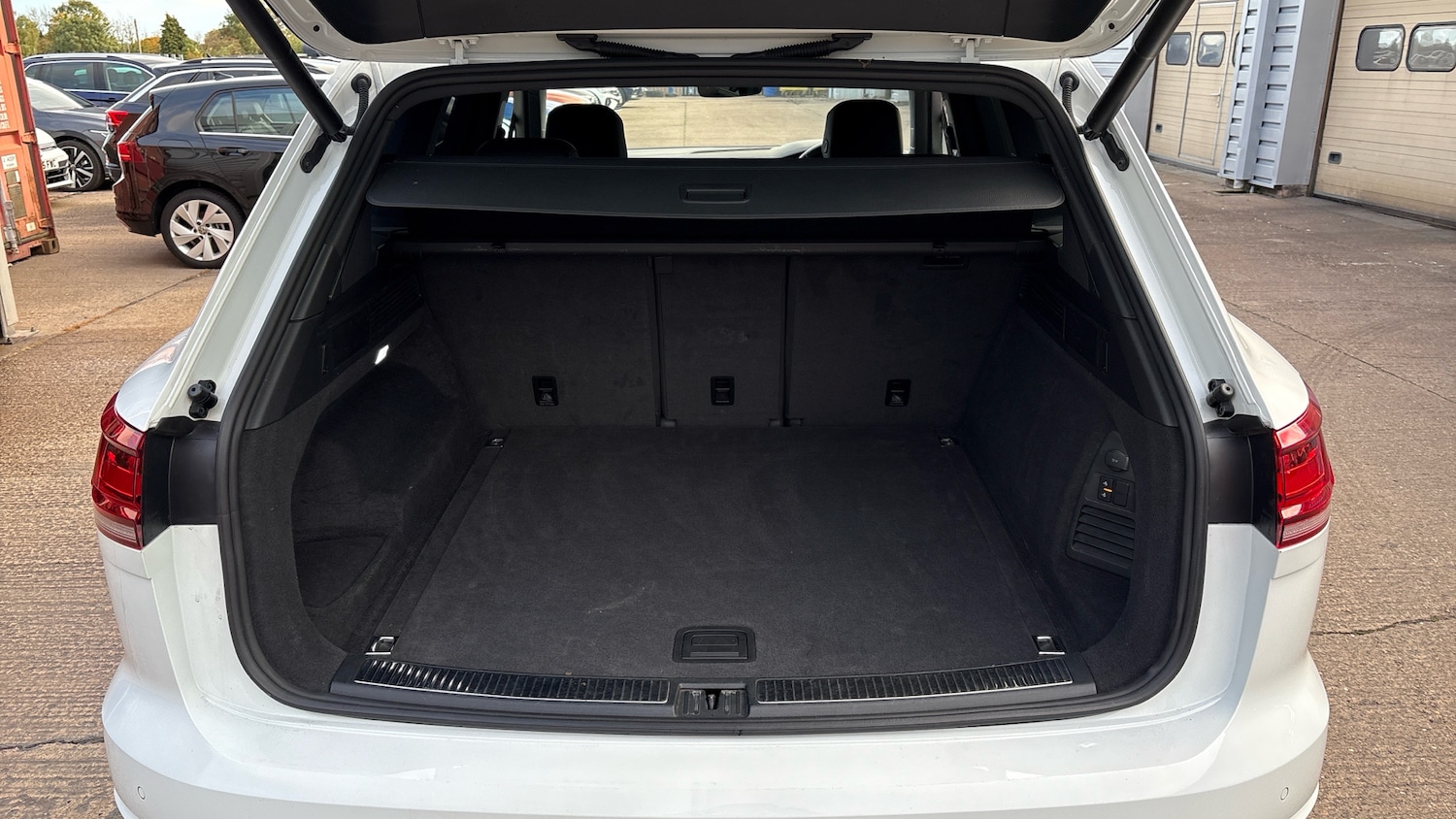 Used Volkswagen Touareg 2019 for sale - 76363297: Photo 20