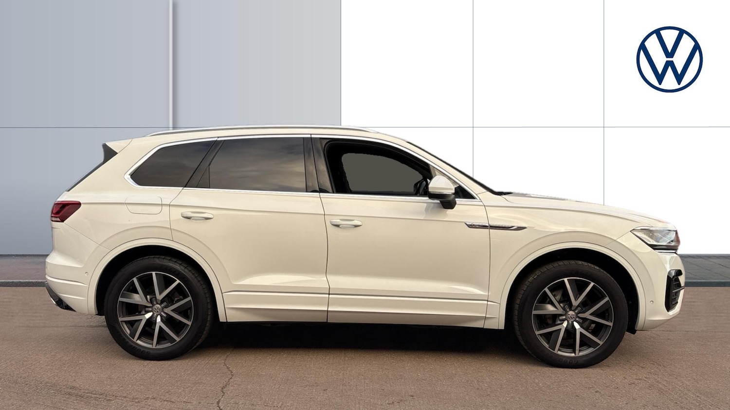 Used Volkswagen Touareg 2019 for sale - 76363297: Photo 4