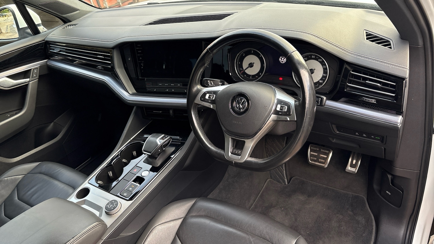 Used Volkswagen Touareg 2019 for sale - 76363297: Photo 6