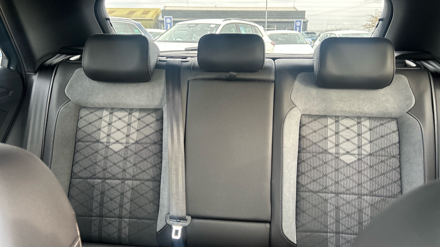 Used Volkswagen T-Roc 2025 for sale - 76402340: Photo 15