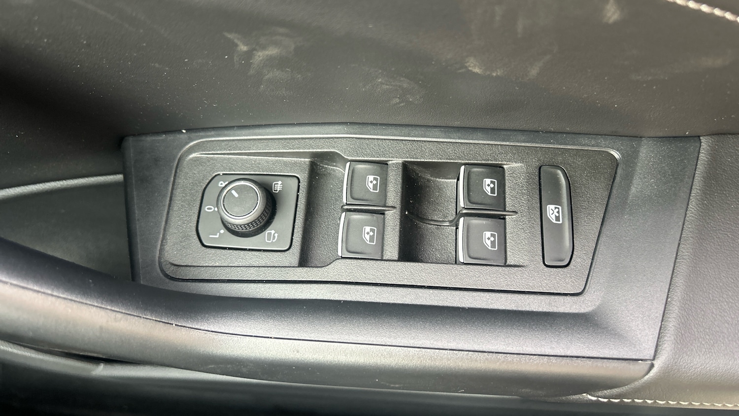 Used Volkswagen T-Roc 2025 for sale - 76402340: Photo 26