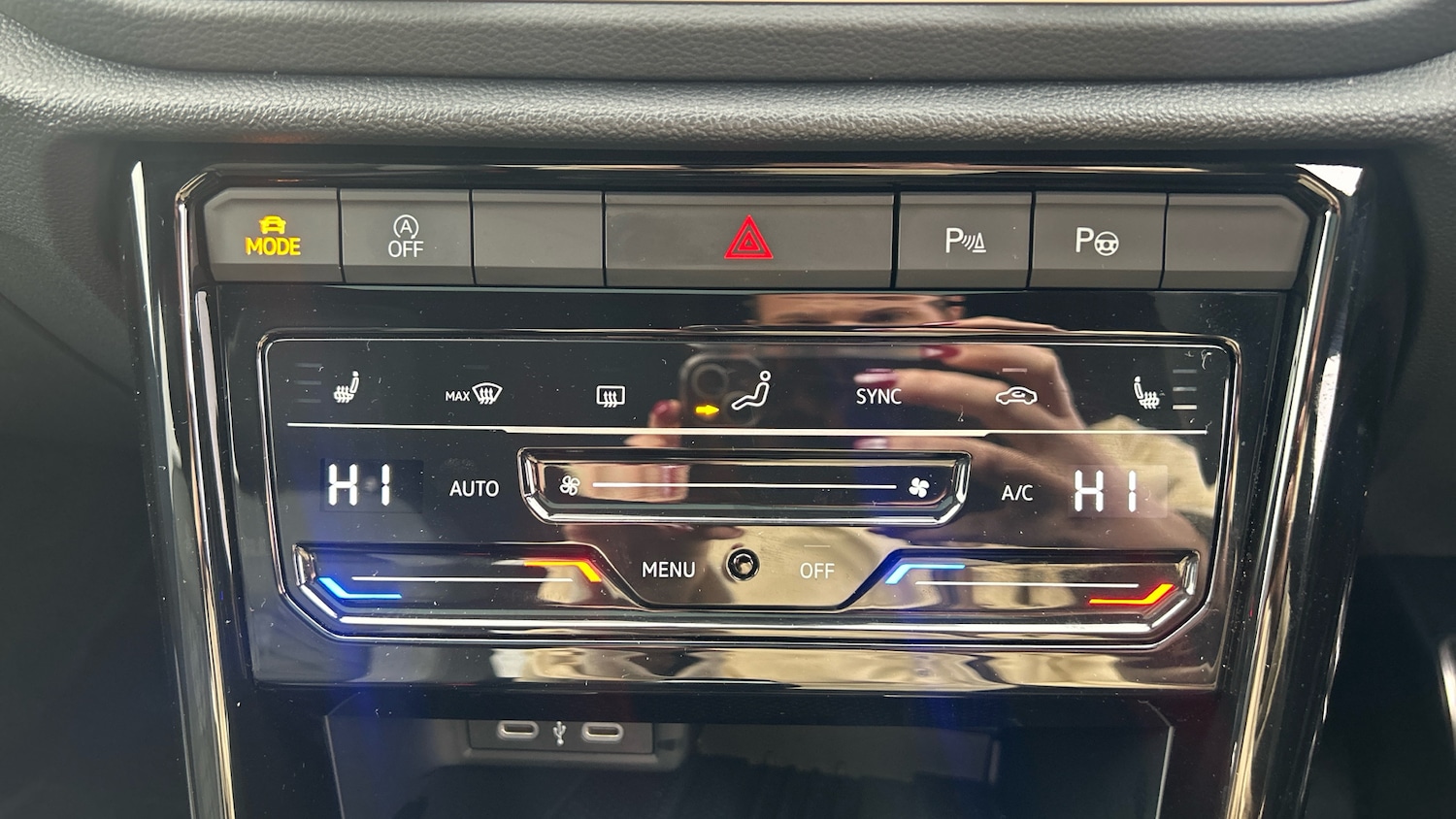 Used Volkswagen T-Roc 2025 for sale - 76402340: Photo 31