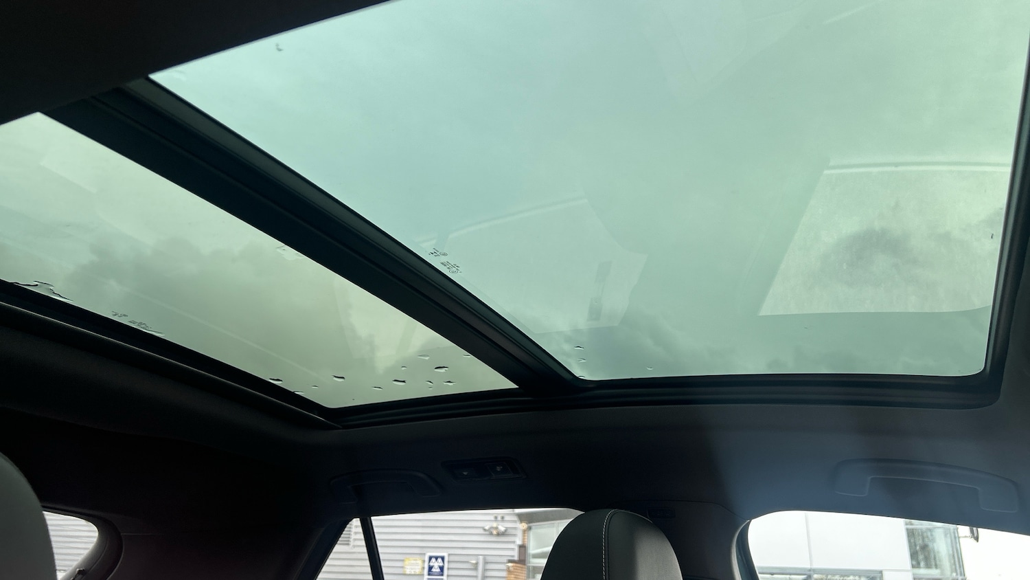 Used Volkswagen T-Roc 2025 for sale - 76402340: Photo 38