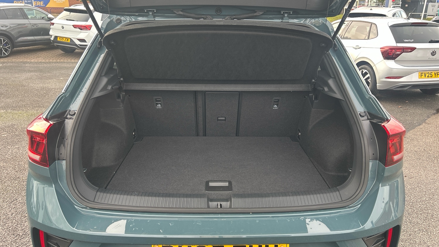 Used Volkswagen T-Roc 2025 for sale - 76402340: Photo 4