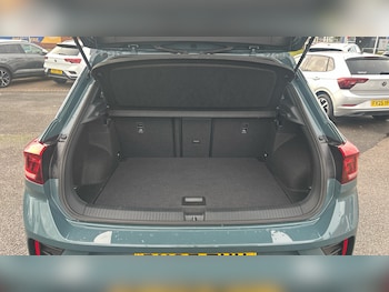 Used Volkswagen T-Roc 2025 for sale - 76402340: Photo