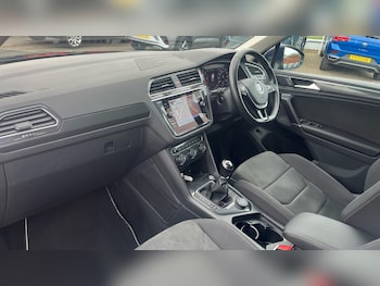 Used Volkswagen Tiguan 2017 for sale - 76289126: Photo