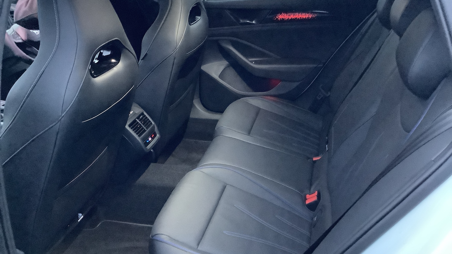 Used Volkswagen Passat 2025 for sale - 77106389: Photo 16