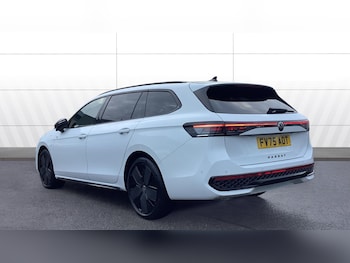 Used Volkswagen Passat 2025 for sale - 77106389: Photo