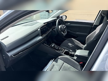 Used Volkswagen Golf 2023 for sale - 78484076: Photo