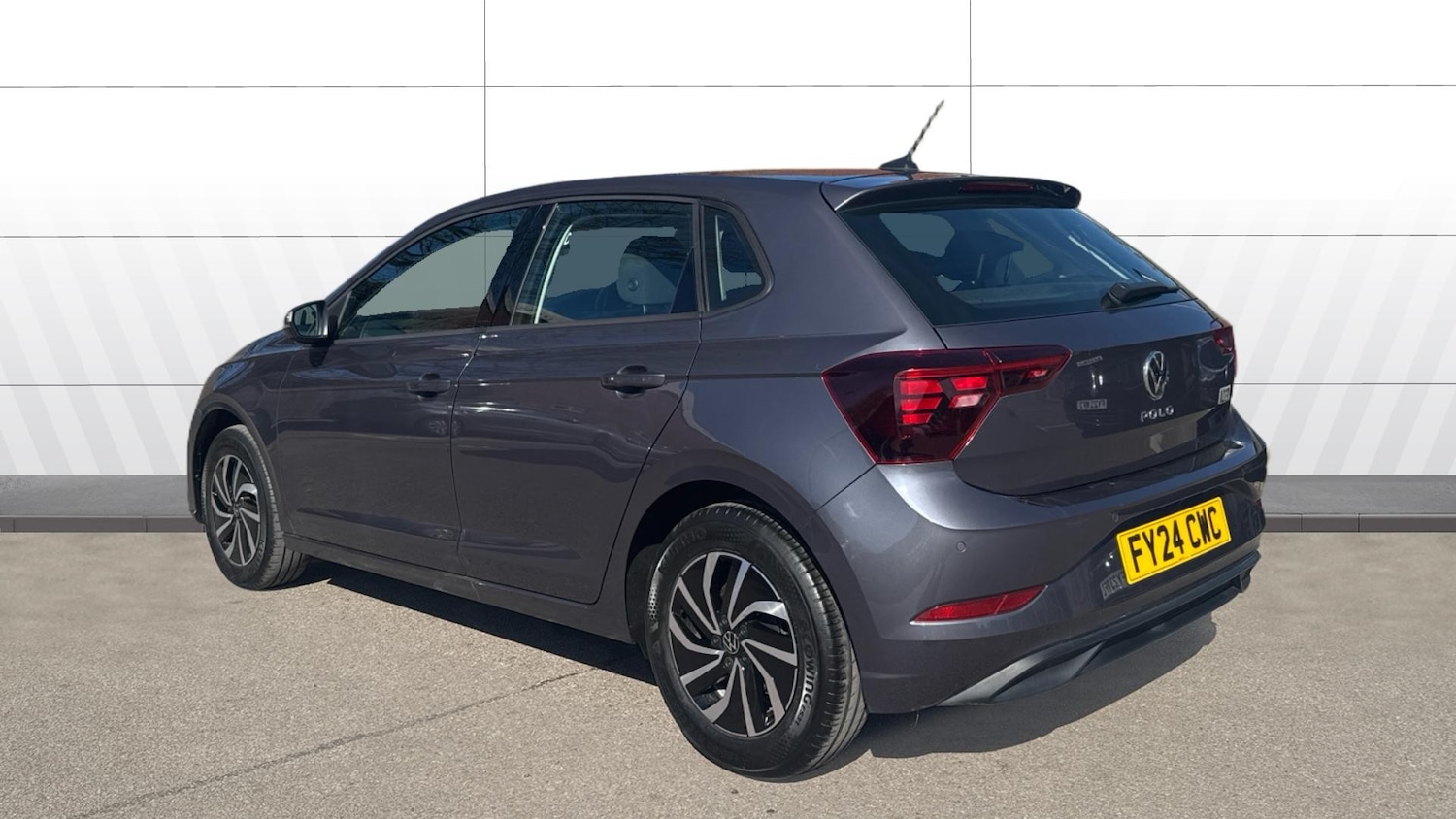 Used Volkswagen Polo 2024 for sale - 78176363: Photo 2