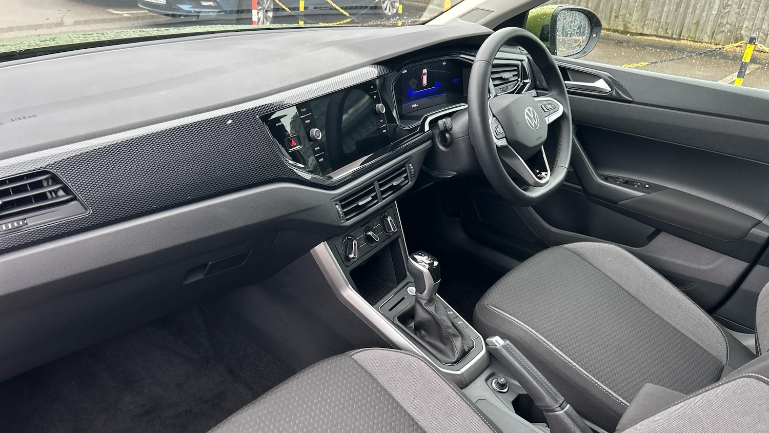 Used Volkswagen Taigo 2025 for sale - 77106423: Photo 2