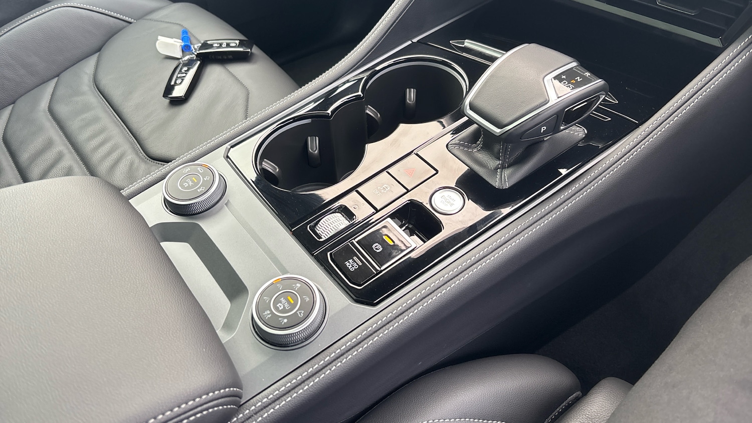 Used Volkswagen Touareg 2025 for sale - 77431557: Photo 27