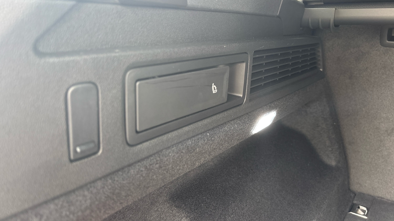 Used Volkswagen Touareg 2025 for sale - 77431557: Photo 46