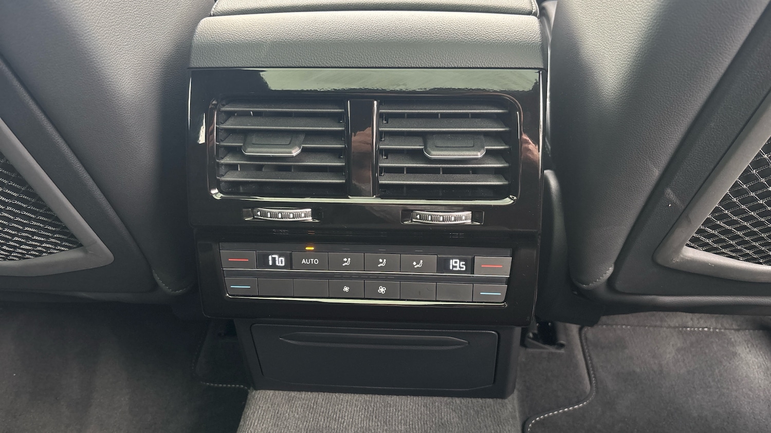 Used Volkswagen Touareg 2025 for sale - 77431557: Photo 56