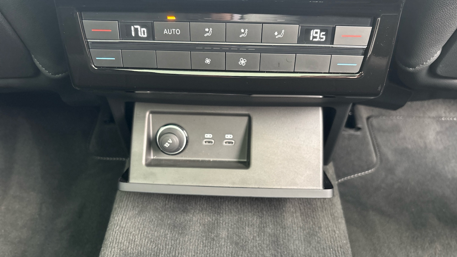 Used Volkswagen Touareg 2025 for sale - 77431557: Photo 57