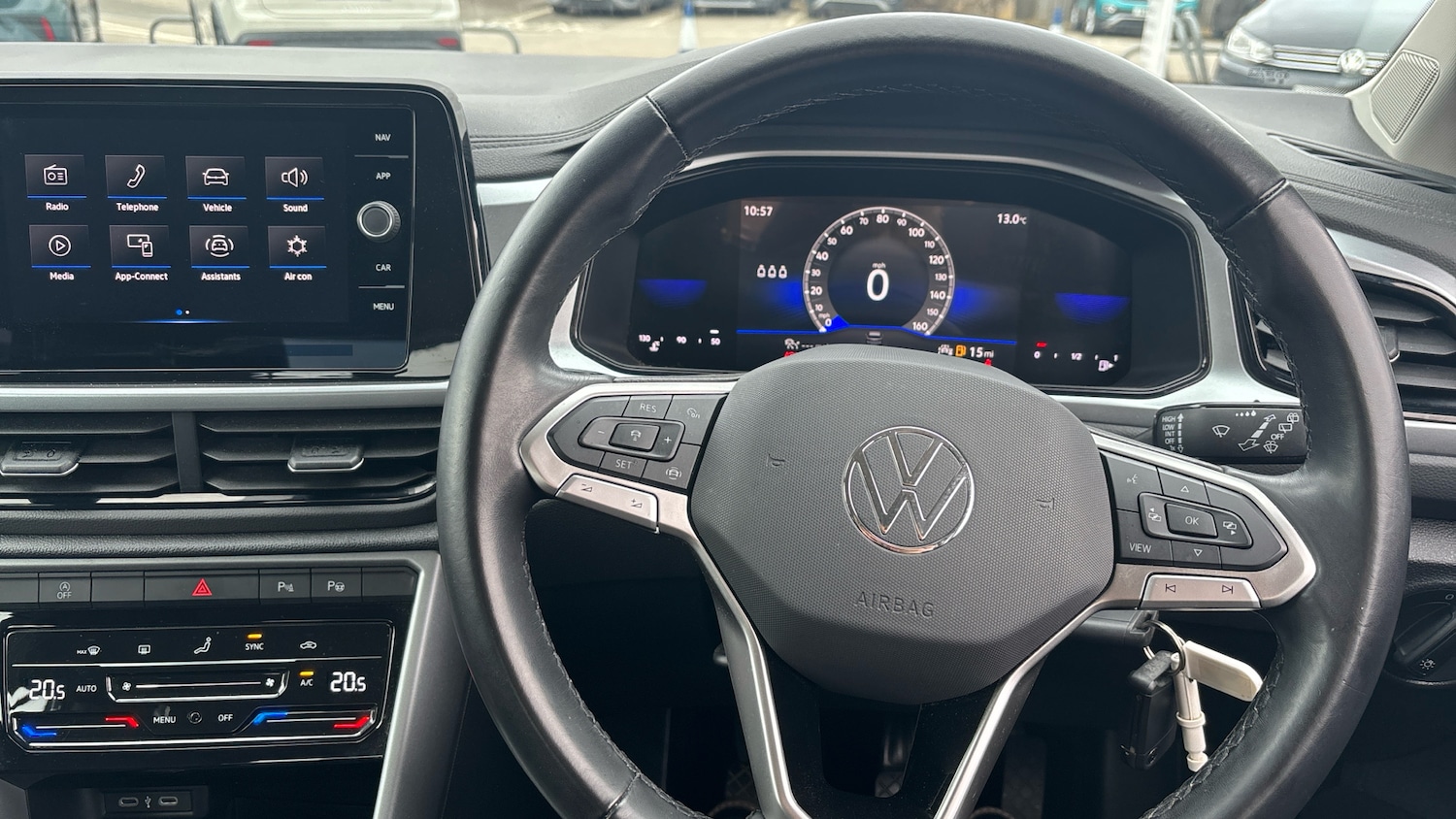 Used Volkswagen T-Roc 2024 for sale - 77746532: Photo 10