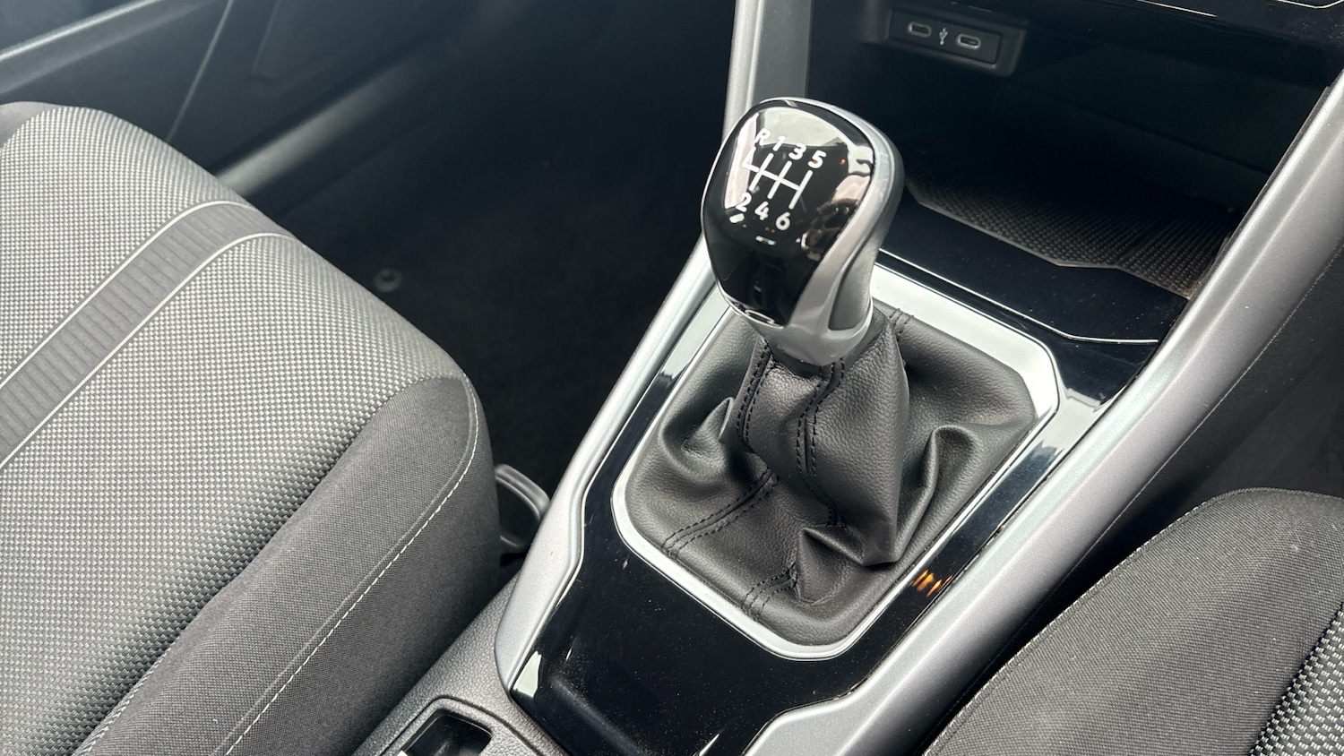 Used Volkswagen T-Roc 2024 for sale - 77746532: Photo 14