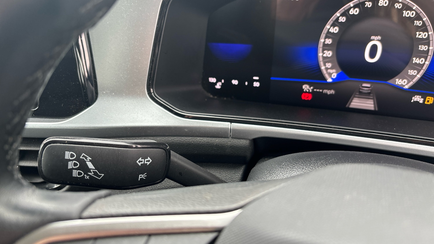 Used Volkswagen T-Roc 2024 for sale - 77746532: Photo 27