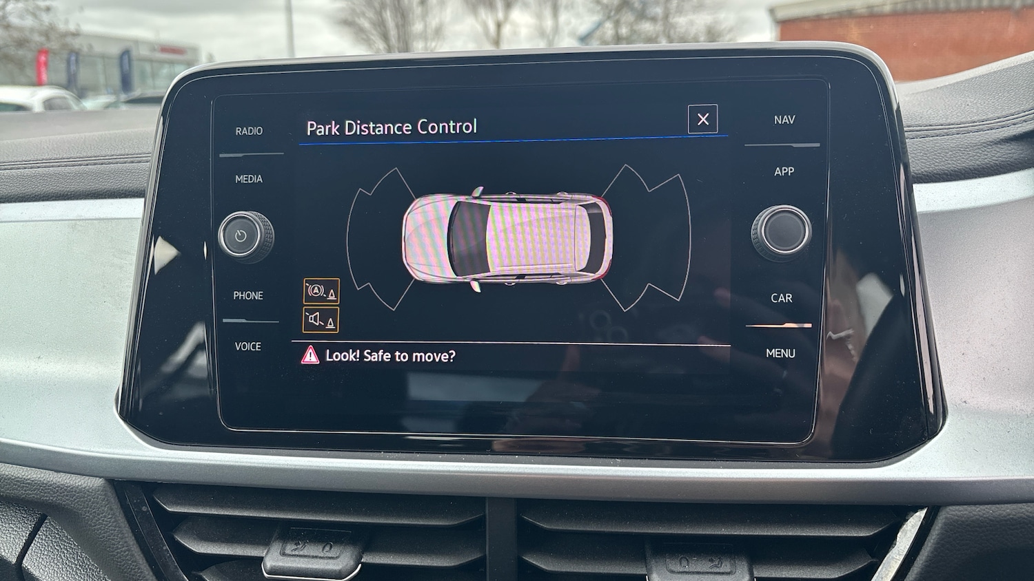 Used Volkswagen T-Roc 2024 for sale - 77746532: Photo 28