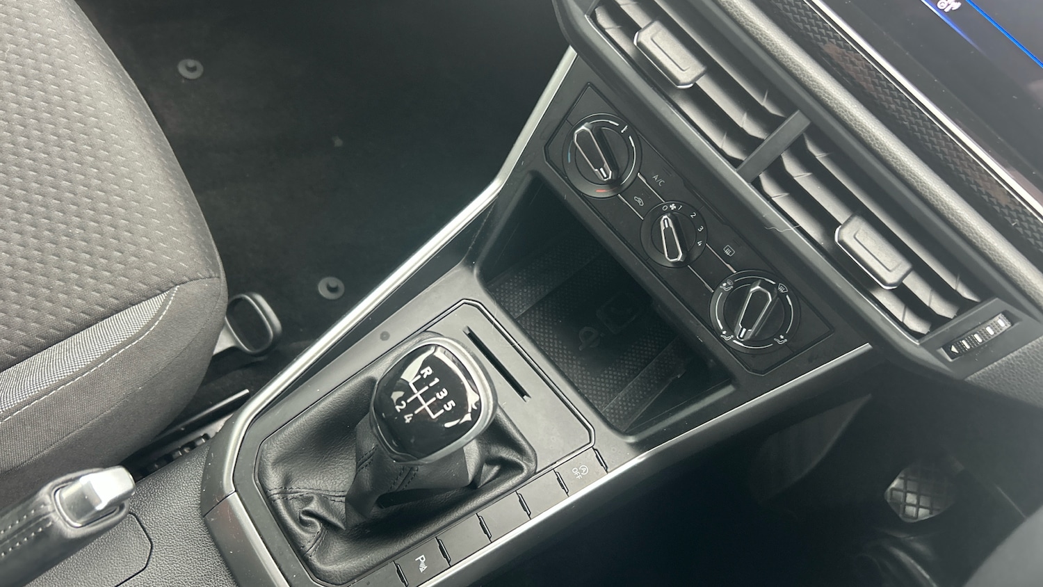 Used Volkswagen Polo 2022 for sale - 77945998: Photo 14