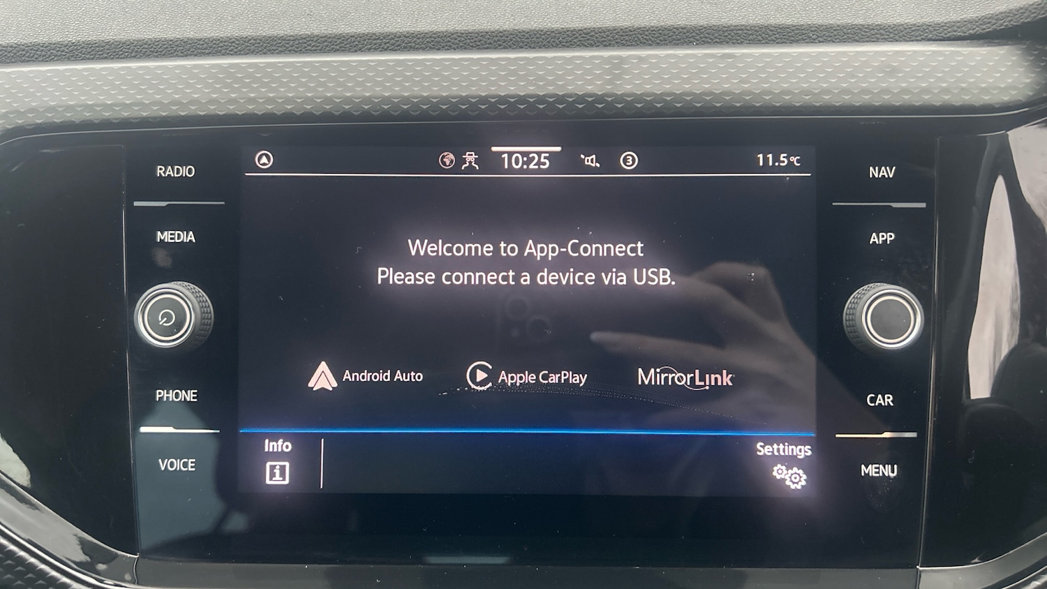 Used Volkswagen T-Cross 2022 for sale - 77034215: Photo 21