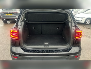 Used Volkswagen T-Cross 2022 for sale - 77034215: Photo