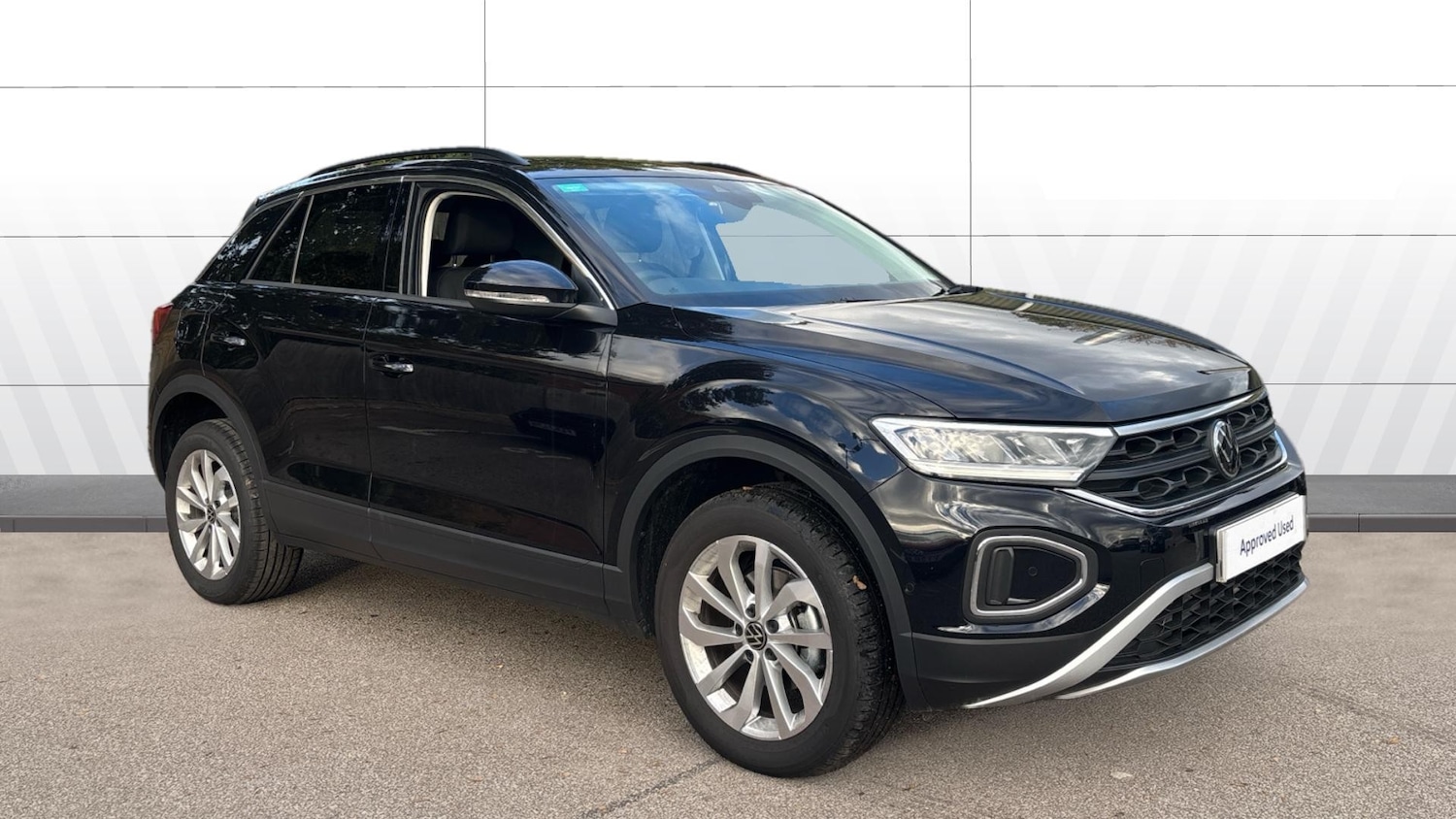 Used Volkswagen T-Roc 2025 for sale - 76366844: Photo 1