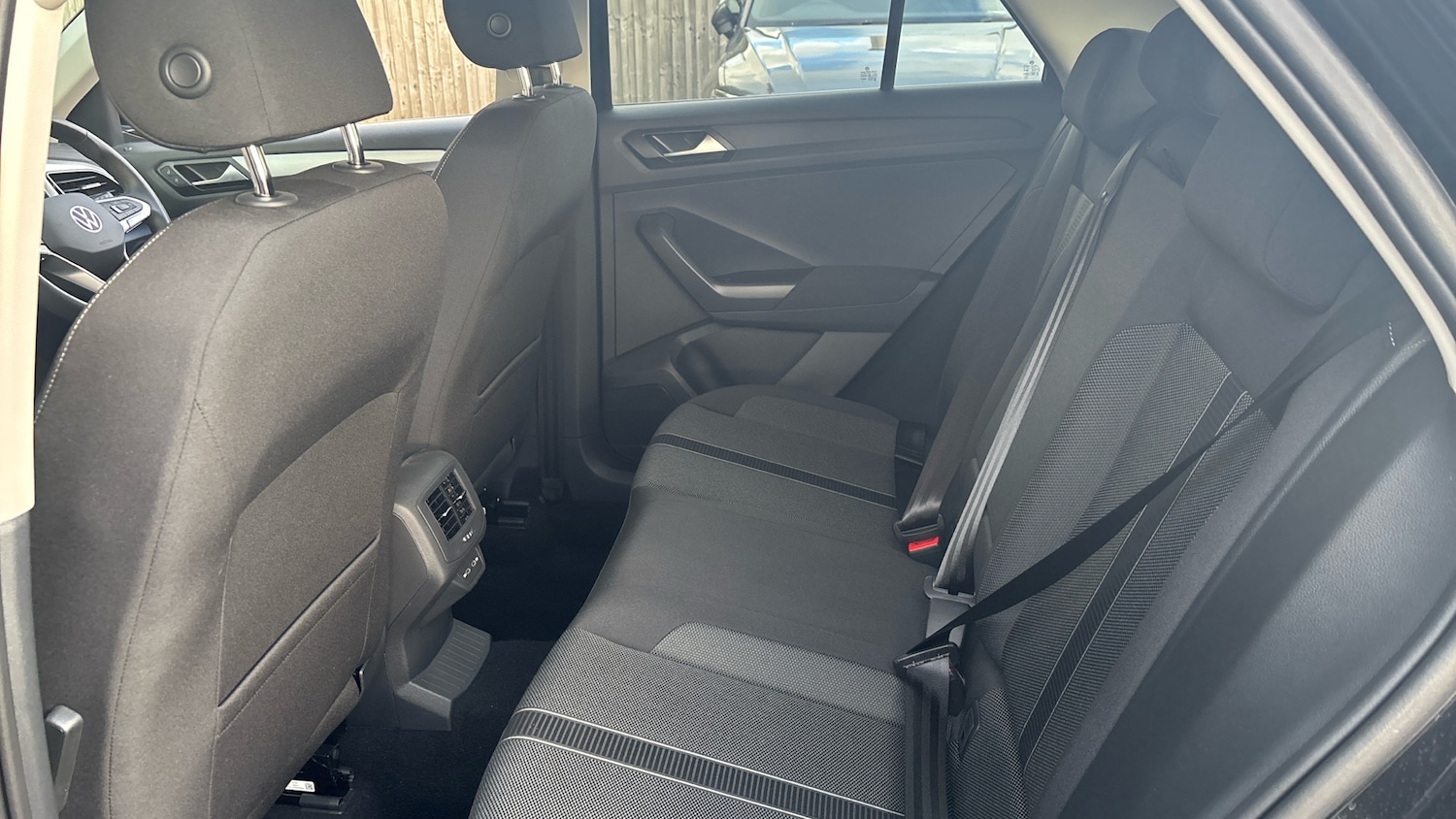 Used Volkswagen T-Roc 2025 for sale - 76366844: Photo 16