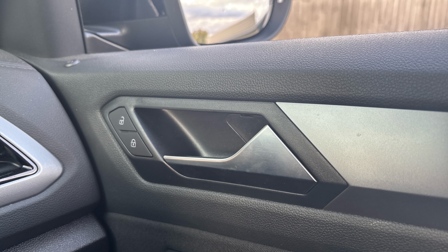 Used Volkswagen T-Roc 2025 for sale - 76366844: Photo 24