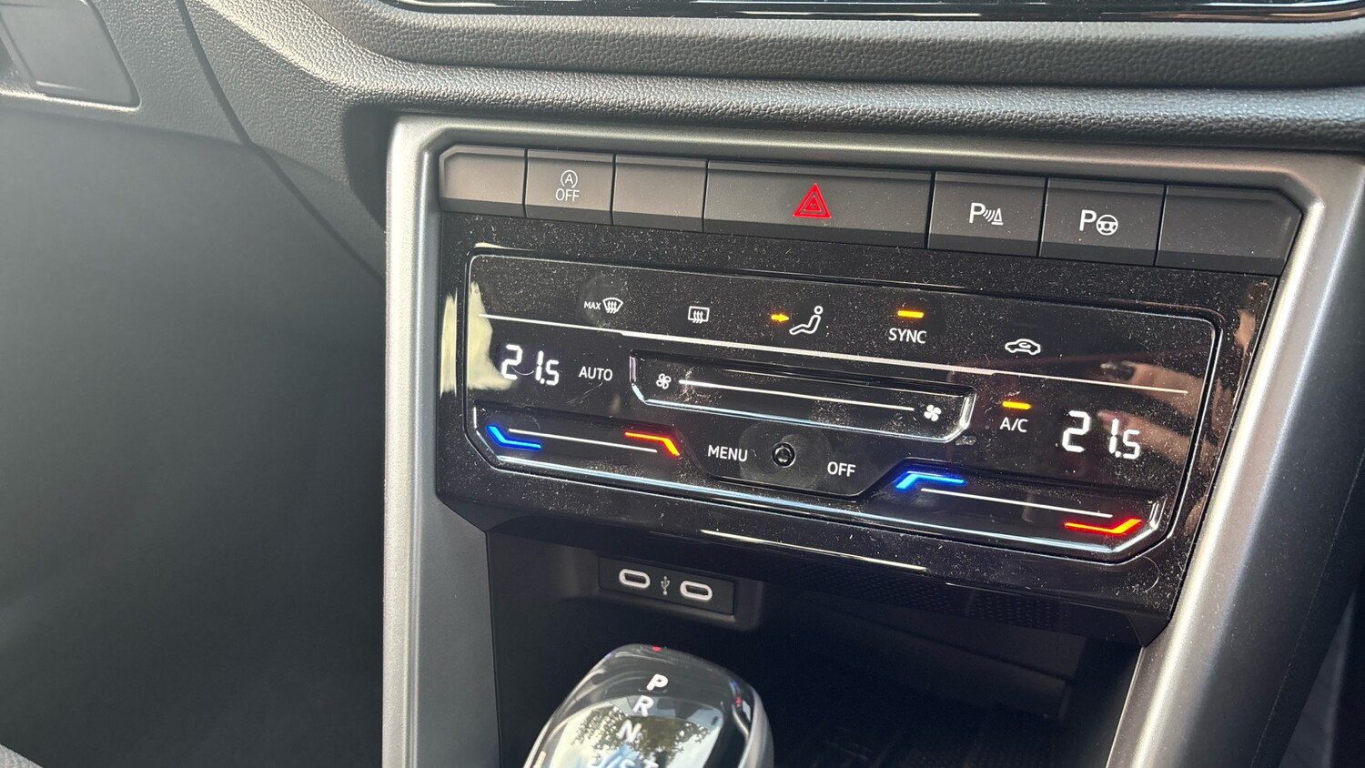 Used Volkswagen T-Roc 2025 for sale - 76366844: Photo 26