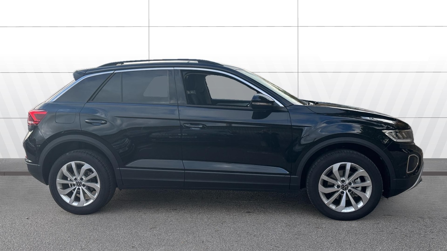 Used Volkswagen T-Roc 2025 for sale - 76366844: Photo 5