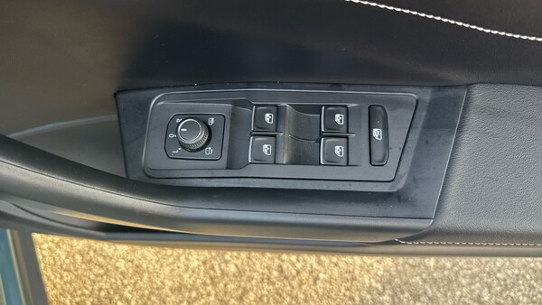 Used Volkswagen T-Roc 2022 for sale - 76127970: Photo 32