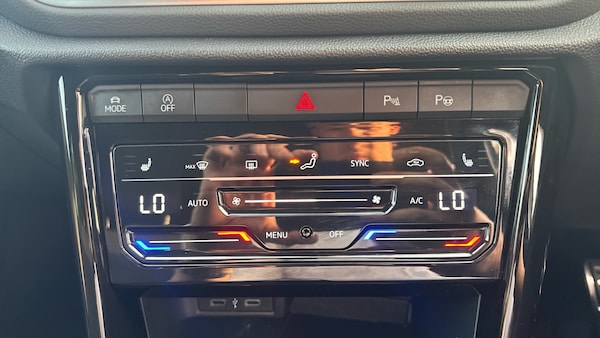 Used Volkswagen T-Roc 2022 for sale - 76127970: Photo 45
