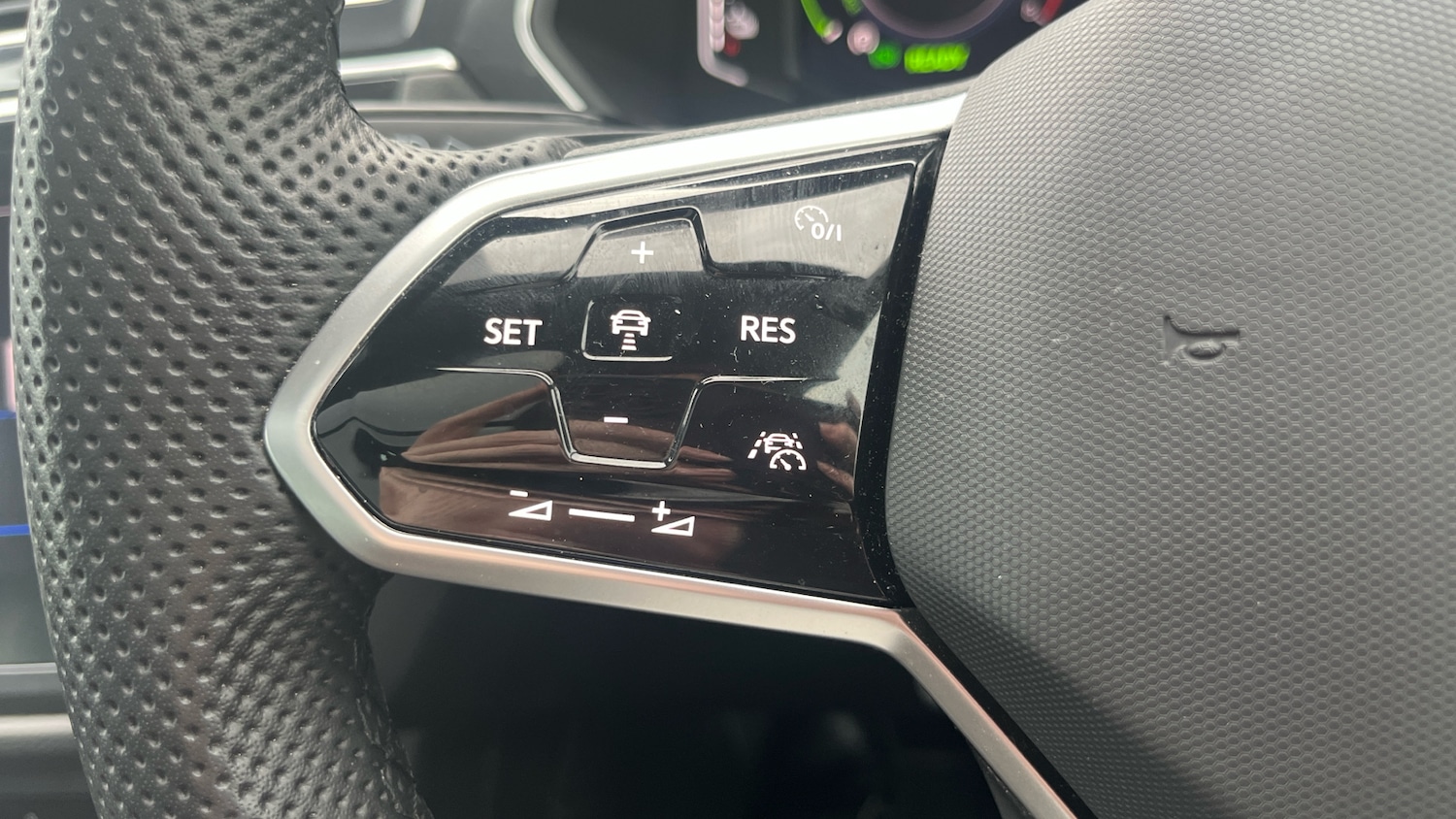 Used Volkswagen Tiguan 2023 for sale - 76352042: Photo 17