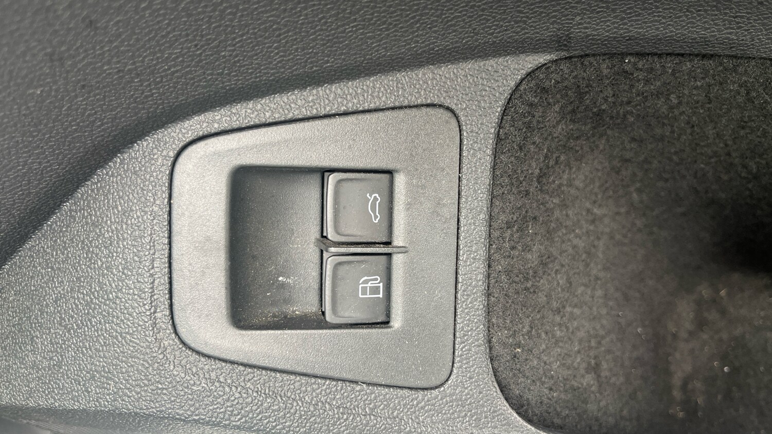 Used Volkswagen Tiguan 2023 for sale - 76352042: Photo 30