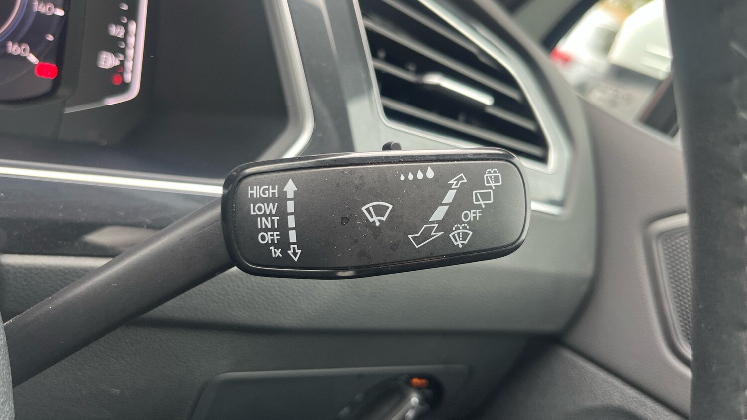 Used Volkswagen Tiguan 2023 for sale - 76352042: Photo 32