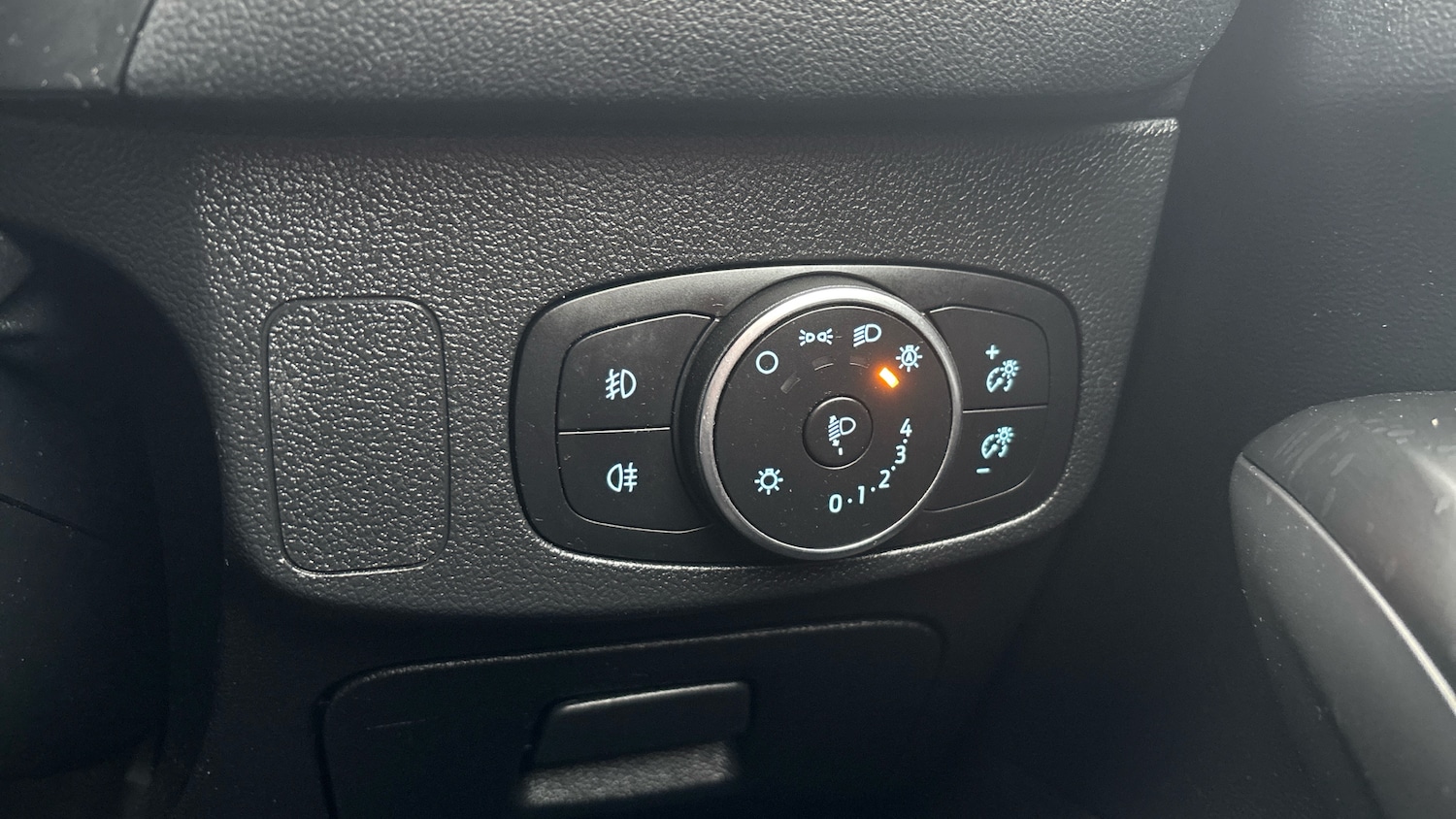 Used Ford Focus 2020 for sale - 77207380: Photo 33