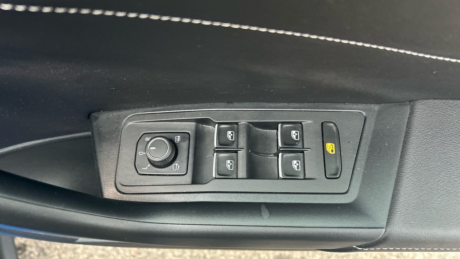 Used Volkswagen T-Roc 2022 for sale - 77474974: Photo 24