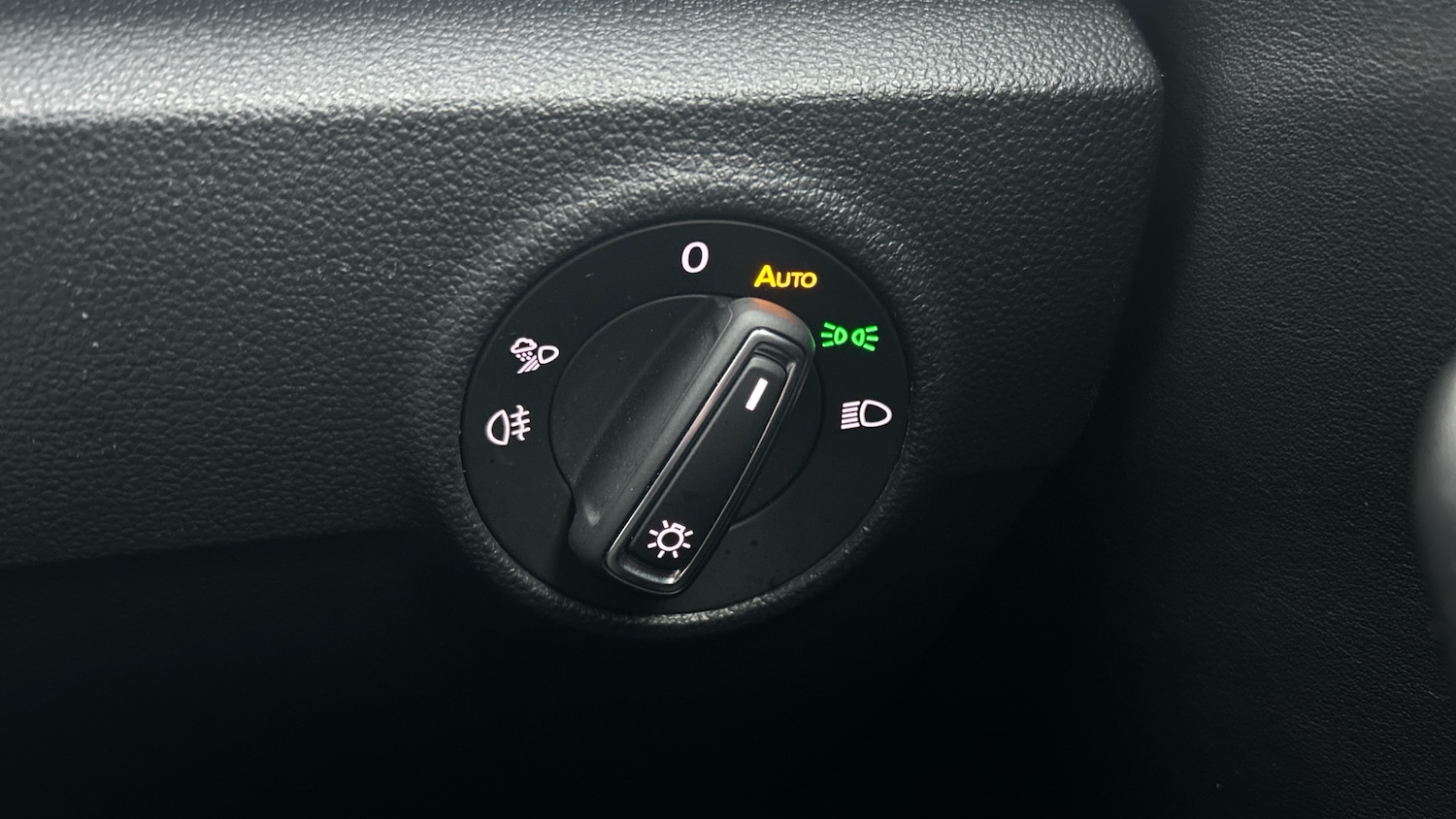 Used Volkswagen T-Roc 2022 for sale - 77474974: Photo 30