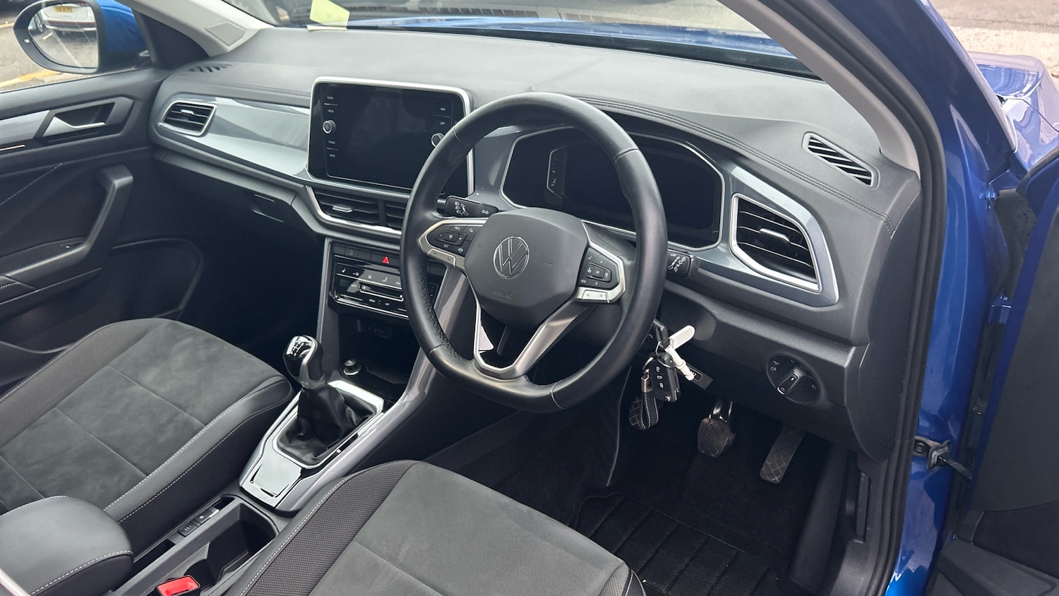 Used Volkswagen T-Roc 2022 for sale - 77474974: Photo 6