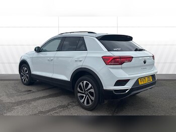 Used Volkswagen T-Roc 2021 for sale - 77746551: Photo
