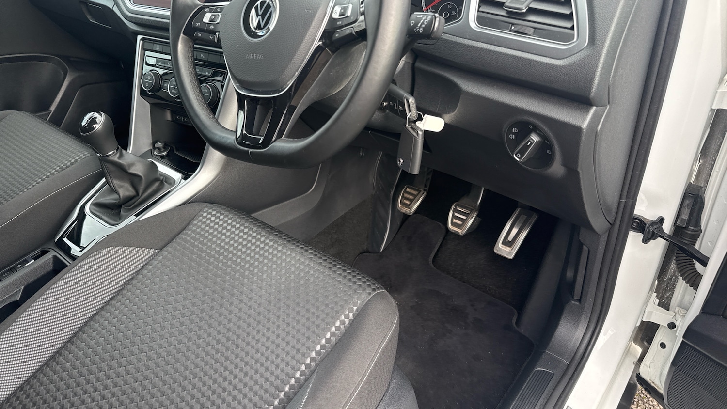 Used Volkswagen T-Roc 2021 for sale - 77746551: Photo 30