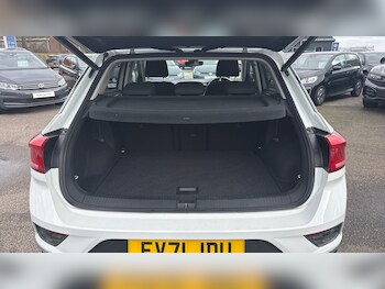 Used Volkswagen T-Roc 2021 for sale - 77746551: Photo